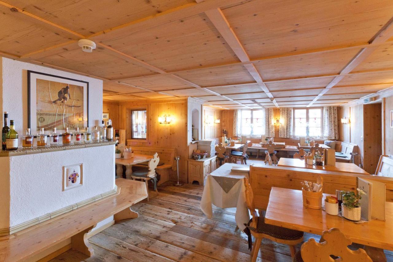 Hotel Tannbergerhof Im Zentrum Von Lech Luaran gambar