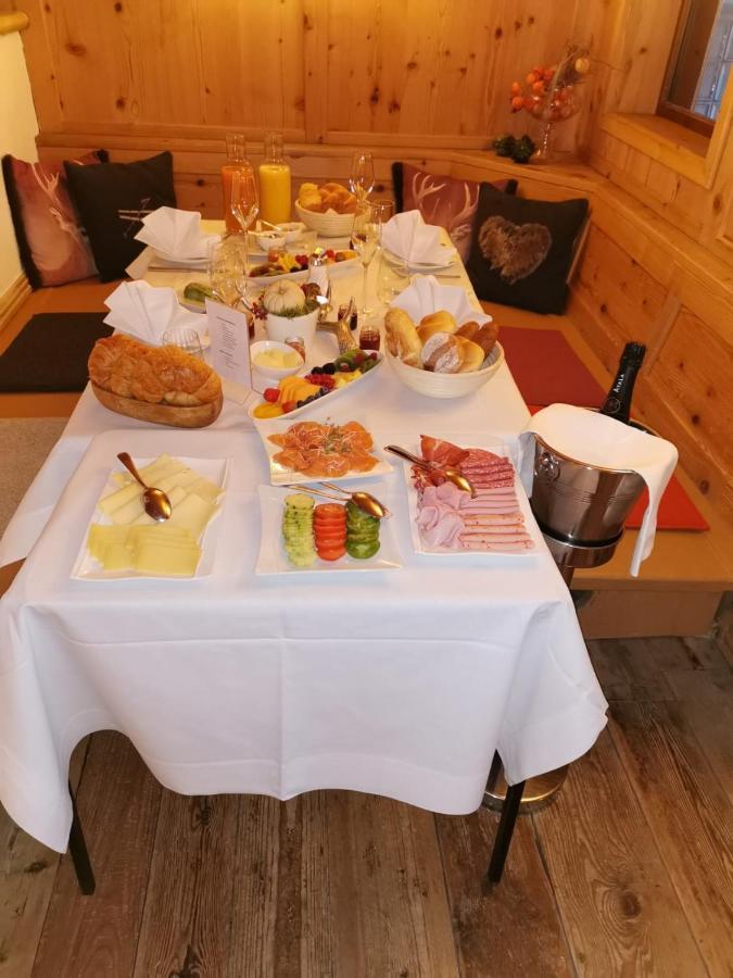 Hotel Tannbergerhof Im Zentrum Von Lech Luaran gambar