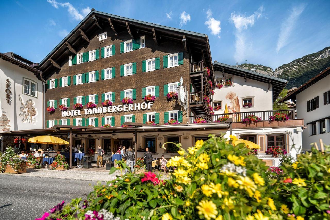 Hotel Tannbergerhof Im Zentrum Von Lech Luaran gambar